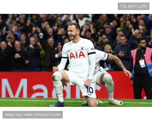 孙兴慜前场快速分边打开格局:足球场上的战术大师